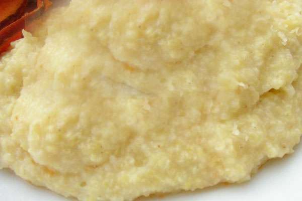 Кукурудзяно-пшоняна каша з кунжутним насінням