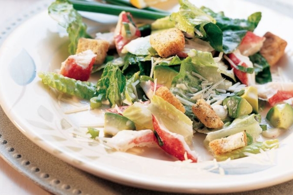 salat-cezar-s-zharenoj-kuricej-recept-sloyami1