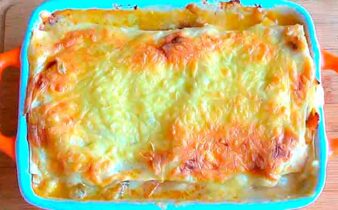 Лазанья з куркою, грибами та сиром