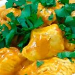 Курка каррі на сковороді з вершками Курка каррі на сковороді з вершками