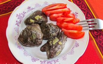 Печінка індички в сметані