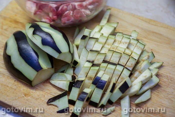 Фотографії рецепта Гостре рагу з яловичини з баклажанами, квасолею та перцем чилі, 02 Гостре рагу з яловичини з баклажанами, квасолею та перцем чилі, Крок 02