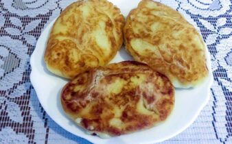 Картопляні зрази з сиром