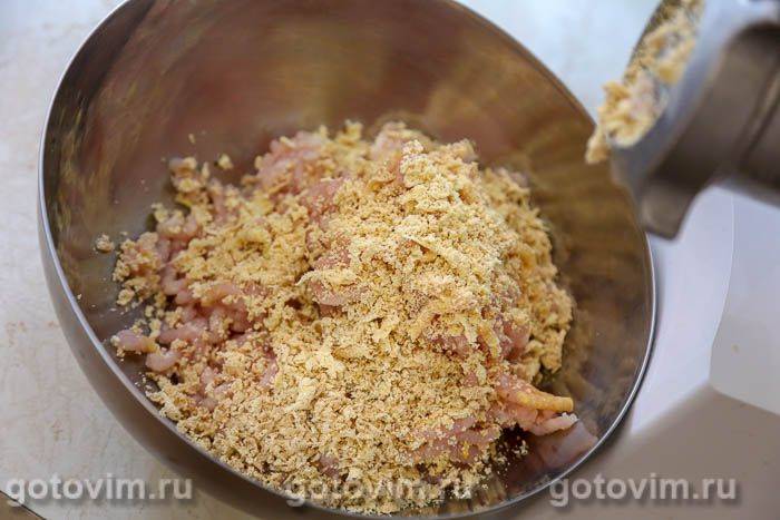Котлети кордон блю з фаршу з шинкою та сиром, Крок 02