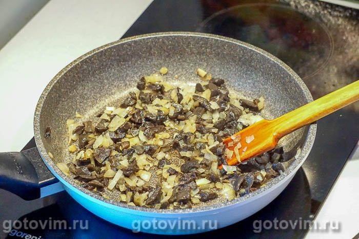 Фотографії рецепта Котлети в грибному соусі, запечені в духовці, 04 Котлети в грибному соусі, запечені в духовці, Крок 04