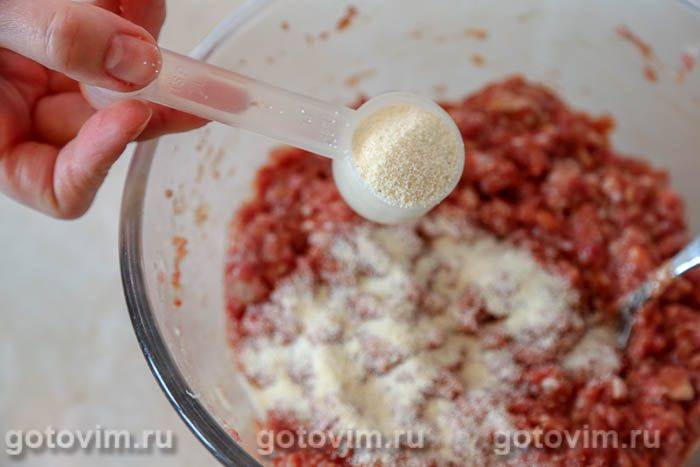 Фотографії рецепта Котлети з курячих шлунків з манкою, 05 Котлети з курячих шлунків з манкою, Крок 05