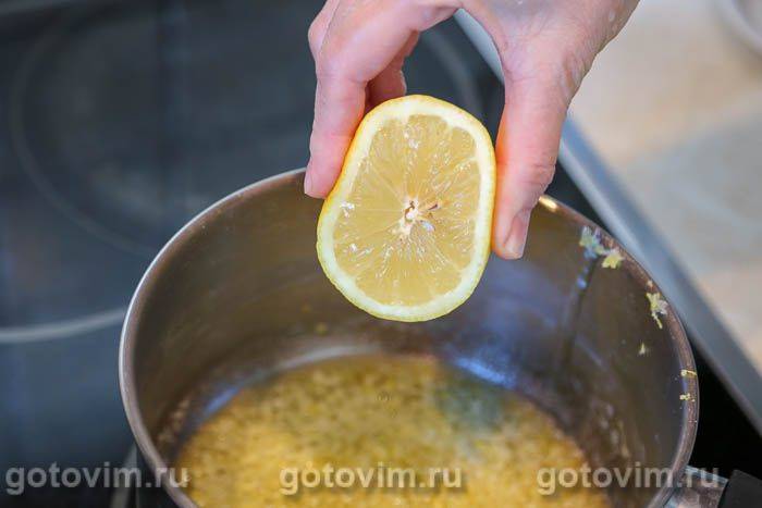 Курячі стегна, запечені в соусі з вершкового масла з часником і лимоном, Крок 07
