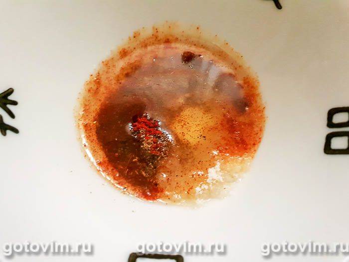 Курка, фарширована рисовою локшиною, морквою та оливками, Крок 01