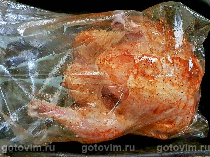 Курка, фарширована рисовою локшиною, морквою та оливками, Крок 02