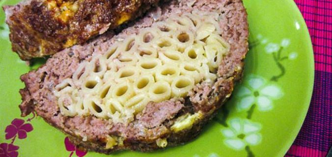 М'ясний рулет із макаронами