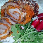 М'ясний рулет з морквяною начинкою М’ясний рулет з морквяною начинкою