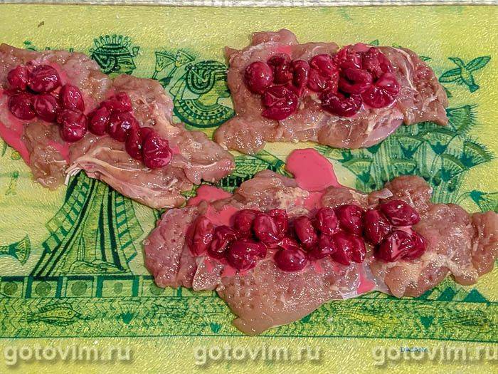 Курячі рулетики з вишнею, Крок 04
