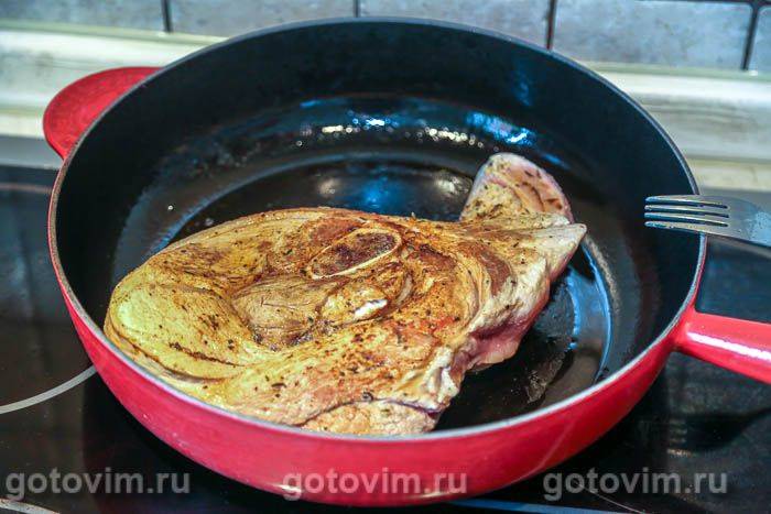 М'ясо шматком у духовці з овочами та сливою, Крок 02
