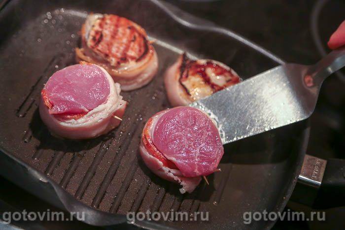 Фотографії рецепта Медальйони зі свинини в беконі, 04 Медальйони зі свинини в беконі, Крок 04