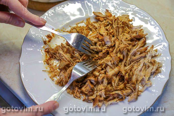 Фотографії рецепта Рвана свинина (Pulled Pork), запечена в томатному соусі , 06 Рвана свинина (Pulled Pork), запечена в томатному соусі , Крок 06