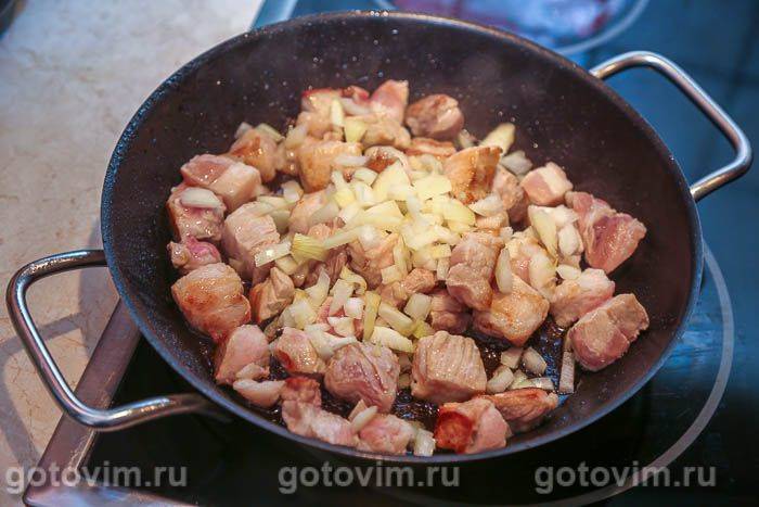 Смажене м'ясо з кабачками та гливами, Крок 02