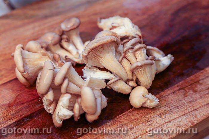 Смажене м'ясо з кабачками та гливами, Крок 03