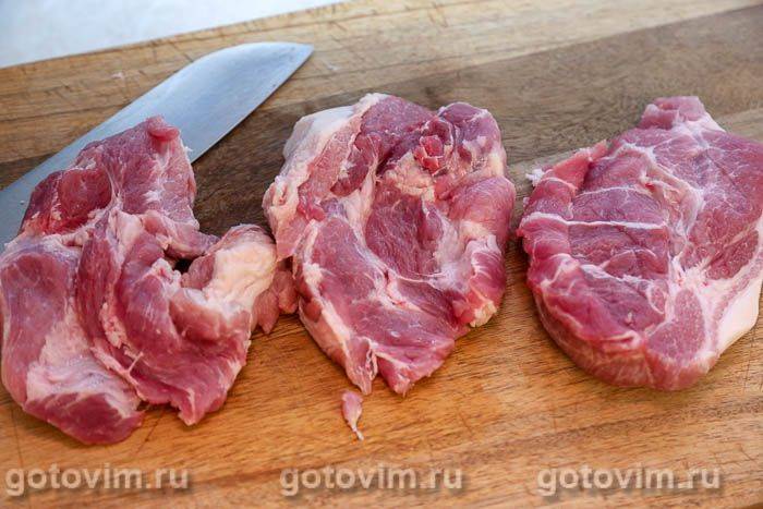 Фотографії рецепта Відбивна зі свинини з грибами, запечена в тісті, 01 Відбивна зі свинини з грибами, запечена в тісті, Крок 01