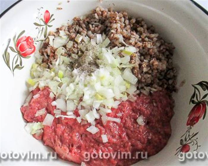 Биточки з курячого фаршу з гречкою та сиром у мультиварці, Крок 01