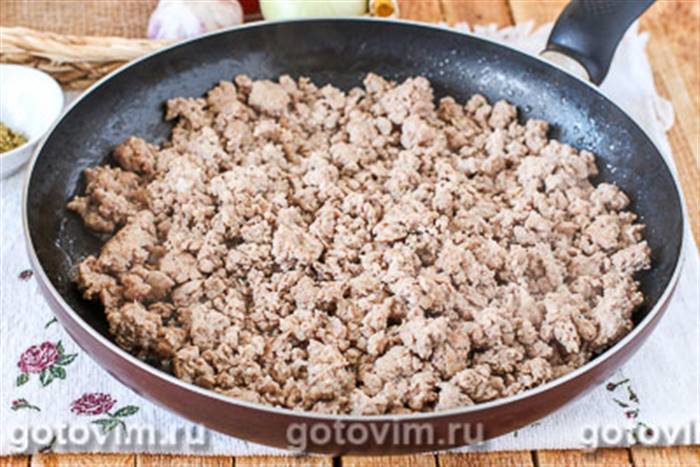 Гуляш із фаршем і макаронами, Крок 01