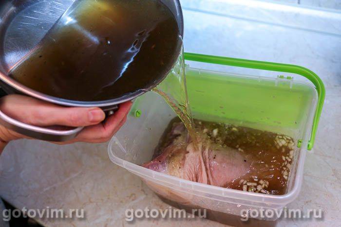 Копчена свиняча рулька в розсолі із зірою і кмином, Крок 04