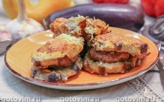 Котлети, запечені з баклажанами
