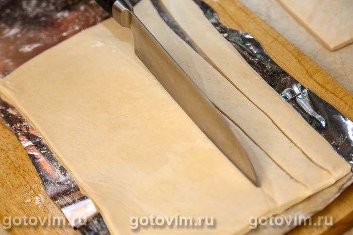Фотографії рецепта Ковбаски на шпажках у листковому тісті, 05 Ковбаски на шпажках у листковому тісті, Крок 05