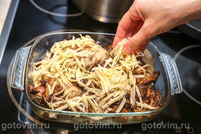 Фотографії рецепта Курячі стегна, запечені з білими грибами та сиром у духовці, 07 Курячі стегна, запечені з білими грибами та сиром у духовці, Крок 07