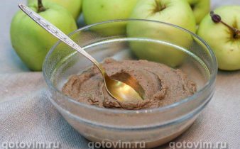Паштет із курячої печінки з яблуками