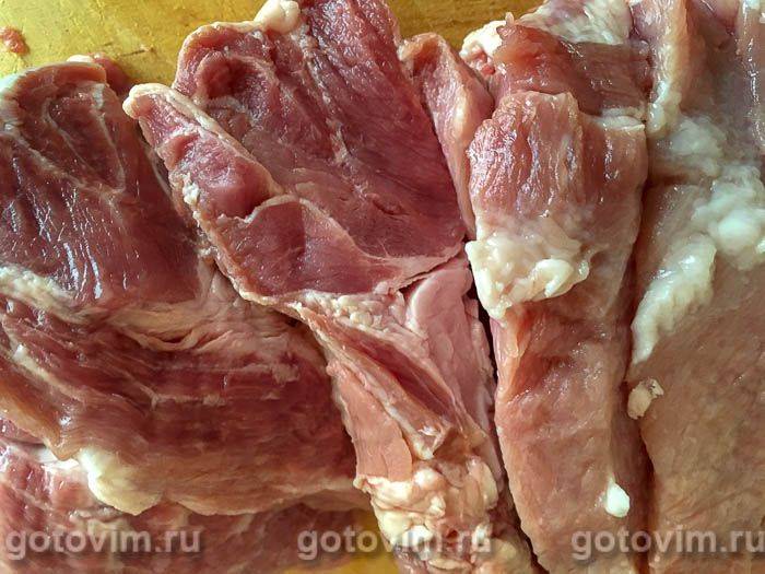 Свинина в брусничному соусі на сковороді, Крок 01