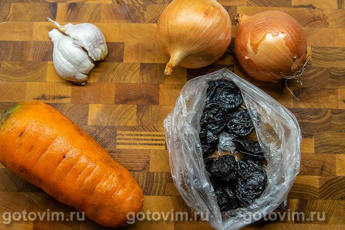 Тушковані свинячі реберця з білою квасолею, чорносливом і яблуками, Крок 02