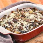 Картопля з м’ясом і грибами в духовці