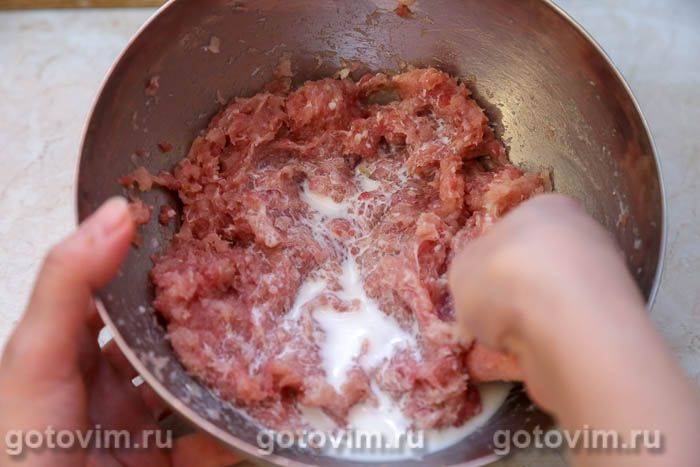 Фотографії рецепта Котлети з курячих грудок і свинини (без яєць і хліба), 03 Котлети з курячих грудок і свинини (без яєць і хліба), Крок 03