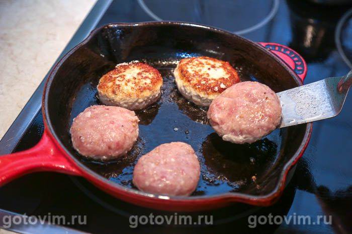 Фотографії рецепта Котлети з курячих грудок і свинини (без яєць і хліба), 05 Котлети з курячих грудок і свинини (без яєць і хліба), Крок 05