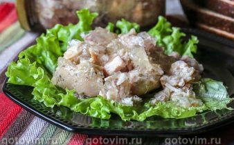 Куряча тушонка в желе