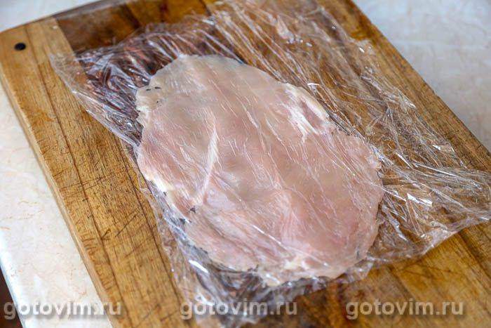 Курячі рулетики з сиром, маринованими опеньками та хрустким беконом, Крок 02