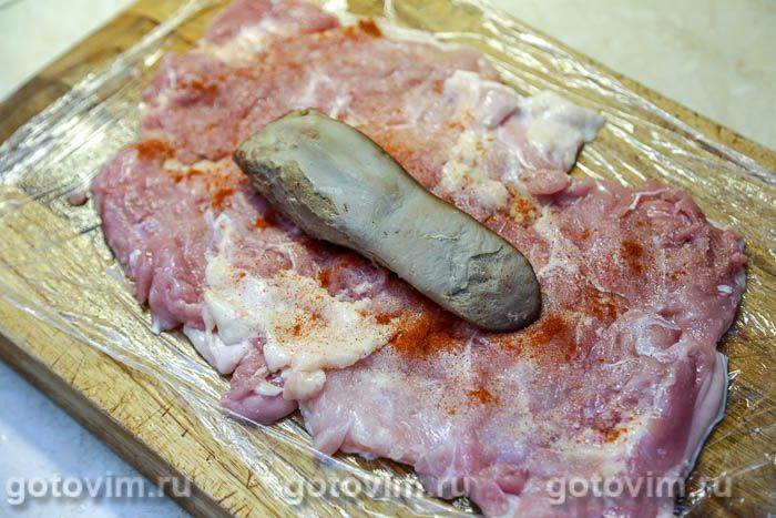 Фотографії рецепта Курячий рулет зі свинячим язиком, 04 Курячий рулет зі свинячим язиком, Крок 04