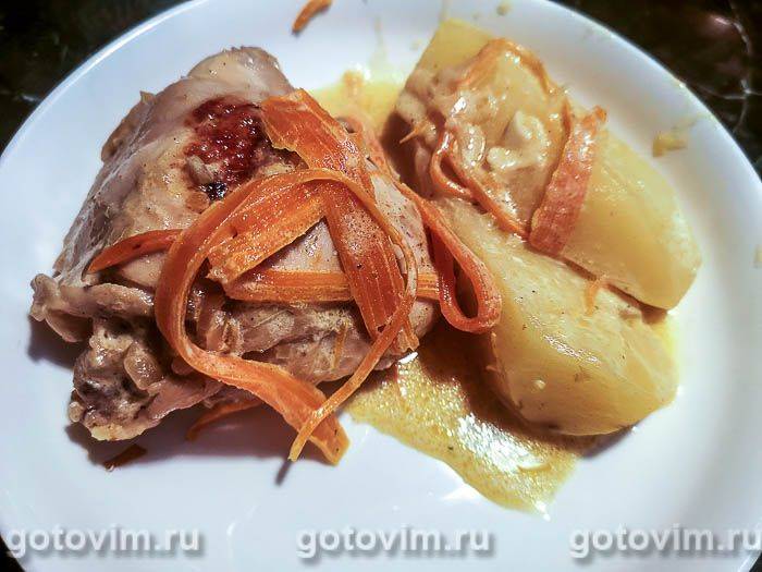 Курка з картоплею і морквою по-корейськи у вершковому соусі