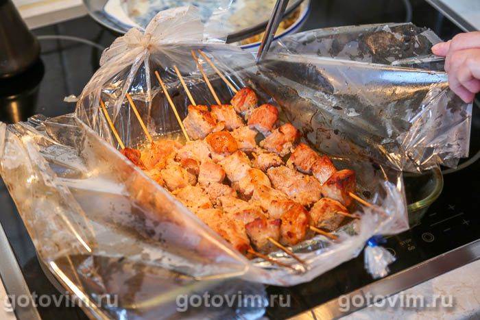 Фотографії рецепта М'ясо на шпажках у духовці, запечене в рукаві, 07 М'ясо на шпажках у духовці, запечене в рукаві, Крок 07