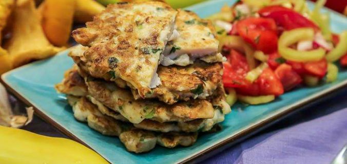 Оладки з курячого філе з лисичками