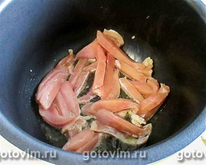Закуска з курячим м'ясом і морською капустою в мультиварці, Крок 03