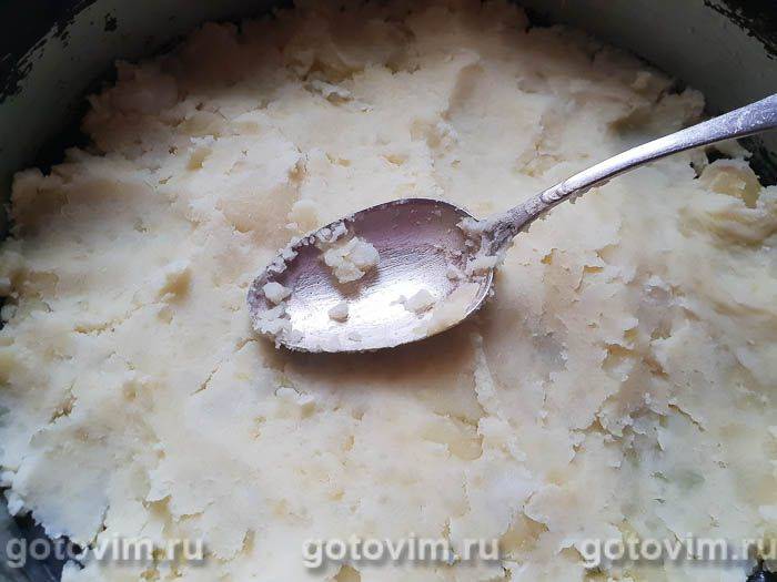 Фотографії рецепта Запіканка з картопляного пюре з курячим фаршем, 01 Запіканка з картопляного пюре з курячим фаршем, Крок 01