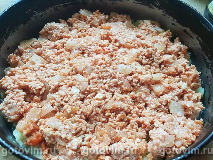 Фотографії рецепта Запіканка з картопляного пюре з курячим фаршем, 03 Запіканка з картопляного пюре з курячим фаршем, Крок 03