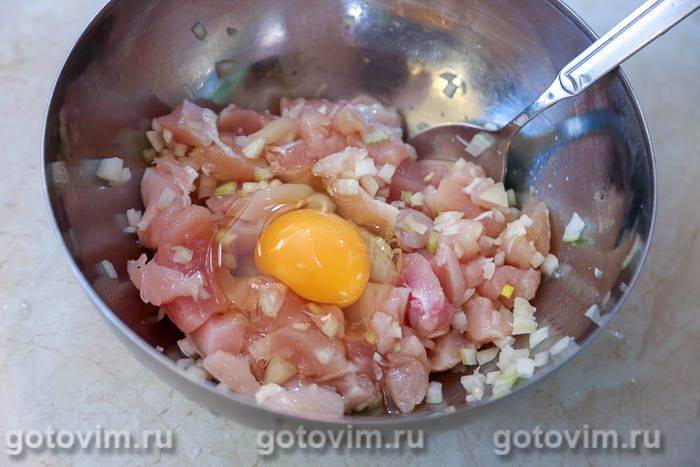 Запіканка з курячою грудкою з морквою, цибулею та сметаною, Крок 02