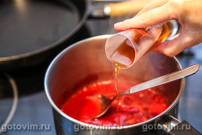 Фотографії рецепта Качині ніжки конфі з малиновим соусом, 05 Качині ніжки конфі з малиновим соусом, Крок 05
