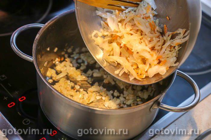Картопля, тушкована з фрикадельками та квашеною капустою, Крок 02