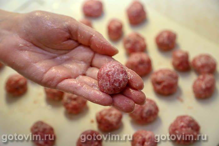 Картопля, тушкована з фрикадельками та квашеною капустою, Крок 05