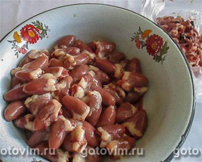 Картопля, тушкована з курячими сердечками в мультиварці, Крок 01