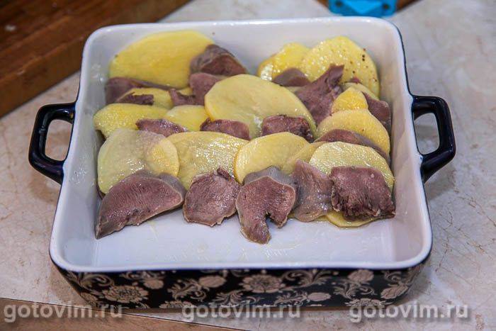 Картопляна запіканка з яловичим язиком і лісовими грибами, Крок 03
