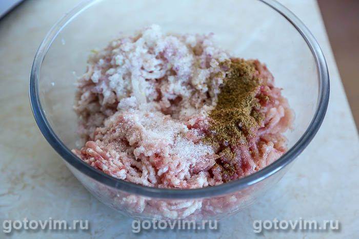 Фотографії рецепта Котлети зі свинини з куркою в духовці, 02 Котлети зі свинини з куркою в духовці, Крок 02